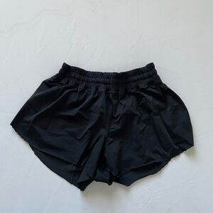 Lululemon Black Scallop Hem Athletic Shorts Size 4